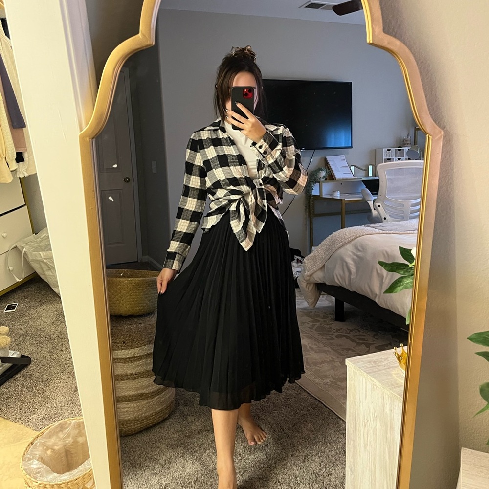 ASOS petite size 0 black pleated midi skirt